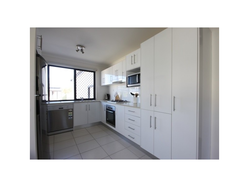 6/5 Atkinson Street, Middlemount QLD 4746