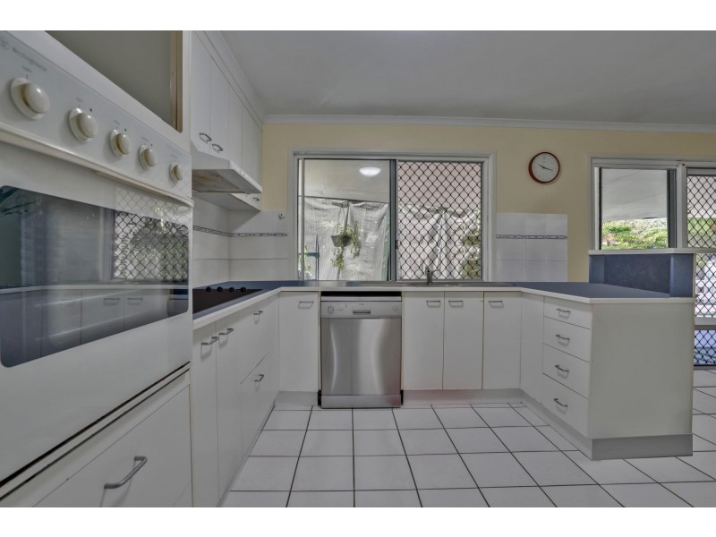 1 Hanlon Way, Rural View QLD 4740
