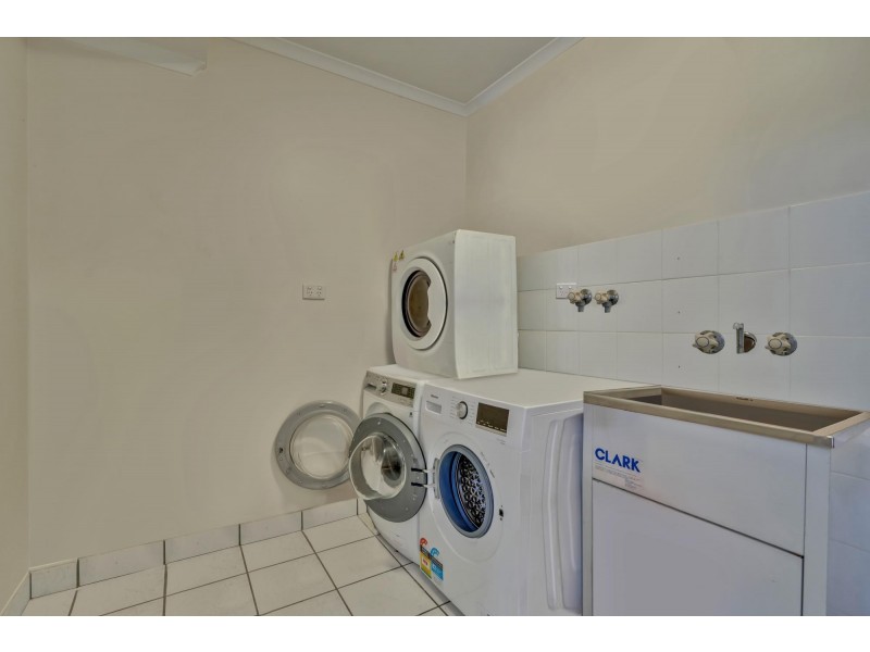 1 Hanlon Way, Rural View QLD 4740