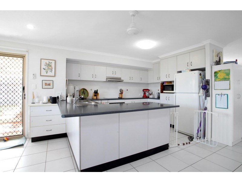 11 Deguara Drive, Beaconsfield QLD 4740