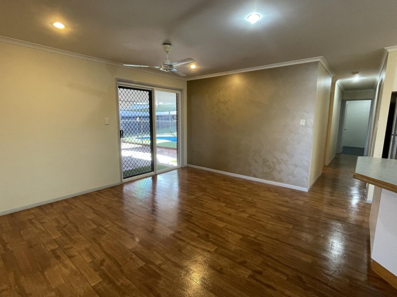 6 Foxtail Court, Glenella QLD 4740