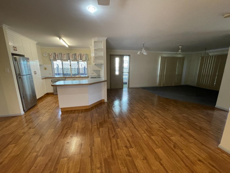 6 Foxtail Court, Glenella QLD 4740