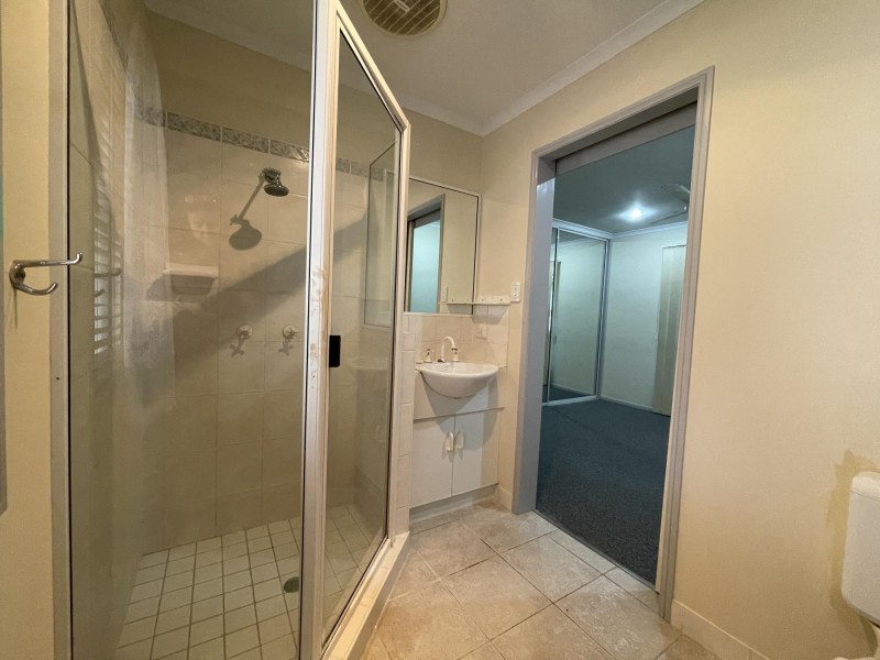 6 Foxtail Court, Glenella QLD 4740