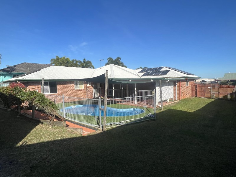 6 Foxtail Court, Glenella QLD 4740