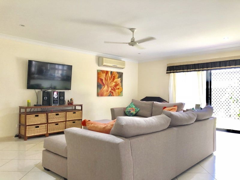 4 Beachside Place, Shoal Point QLD 4750