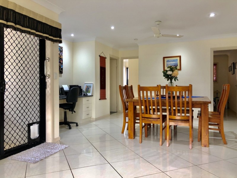 4 Beachside Place, Shoal Point QLD 4750