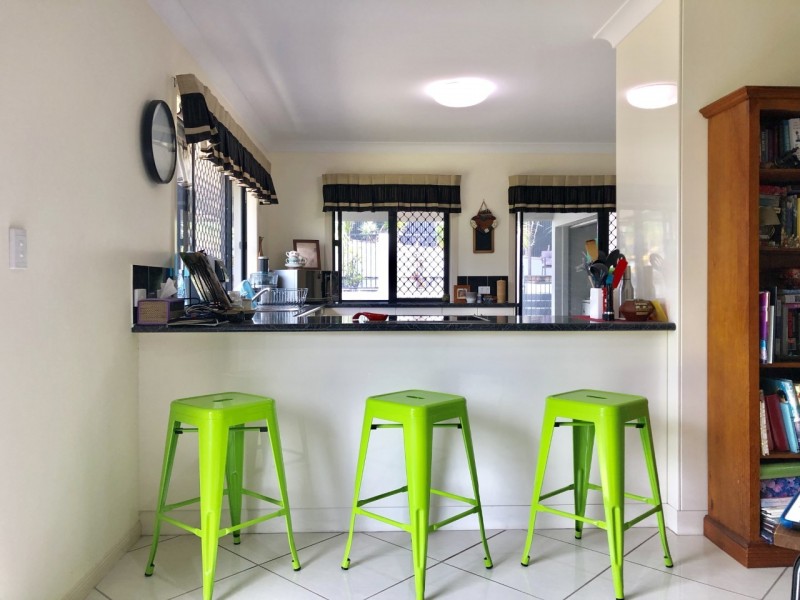 4 Beachside Place, Shoal Point QLD 4750