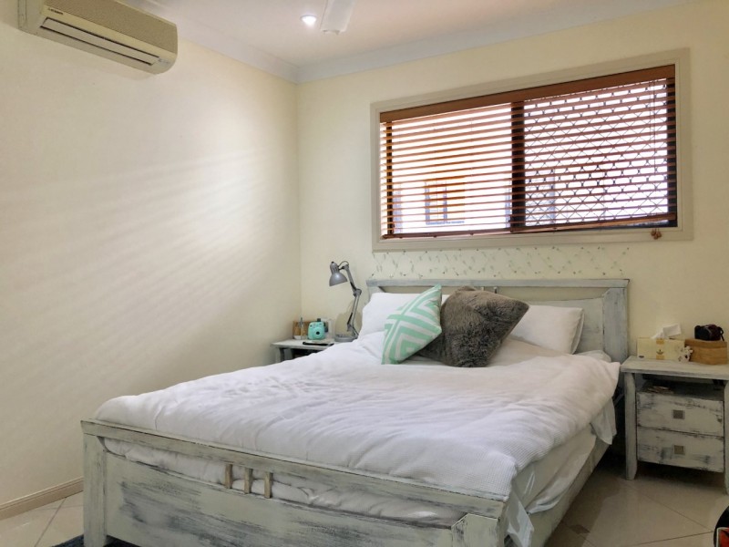 4 Beachside Place, Shoal Point QLD 4750