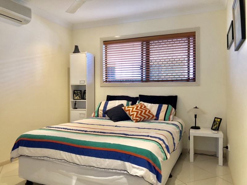 4 Beachside Place, Shoal Point QLD 4750