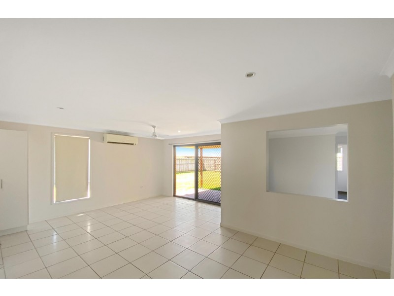 11 Isobel Avenue, Mirani QLD 4754