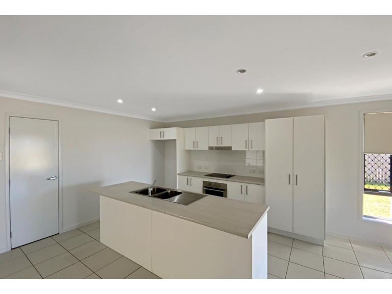 11 Isobel Avenue, Mirani QLD 4754
