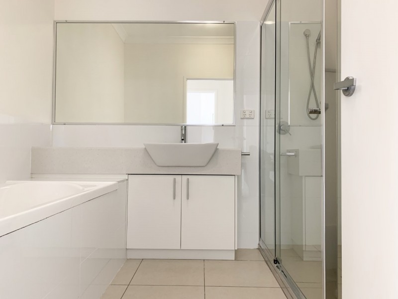 9 (1/8) Matheson Ct, Middlemount QLD 4746