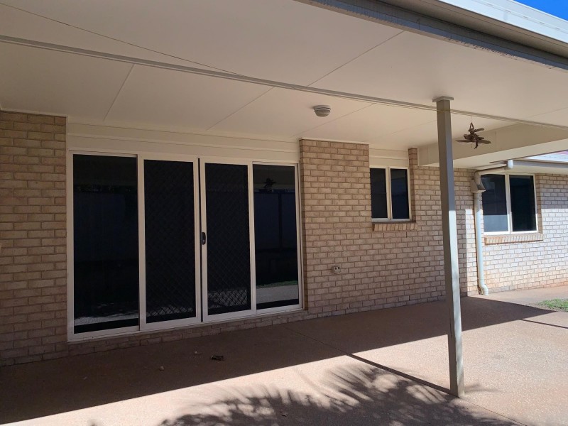 17 Thurston Drive, Moranbah QLD 4744