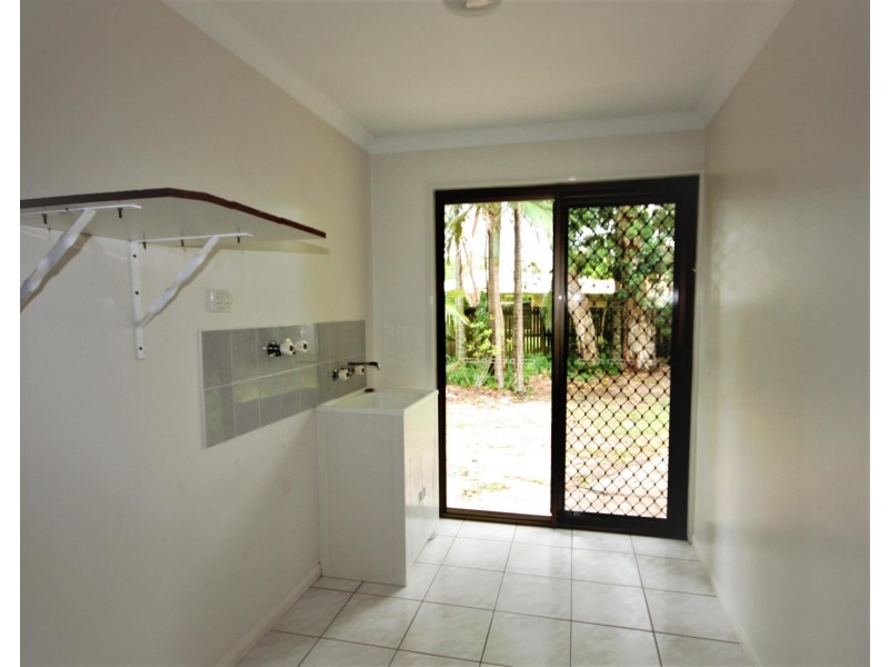 4 Dapplewood Close, Andergrove QLD 4740