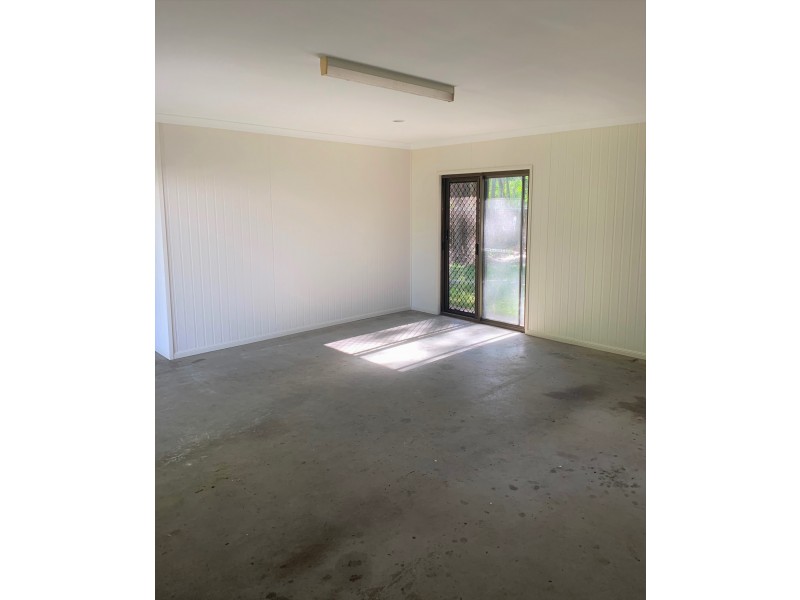 4 Dapplewood Close, Andergrove QLD 4740