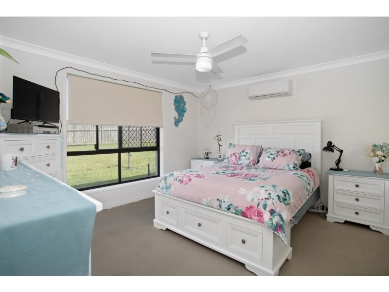 11 Eales Road, Rural View QLD 4740