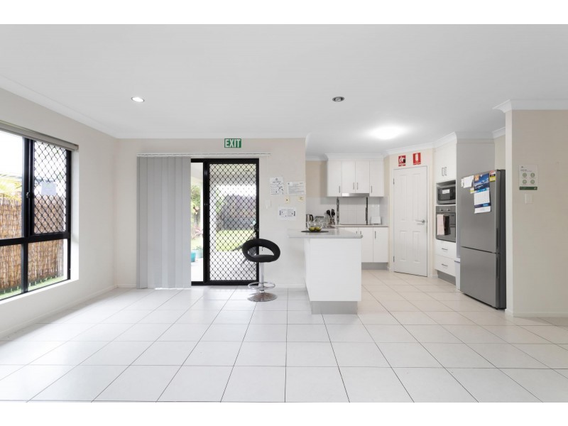 25 Montgomery Street, Rural View QLD 4740