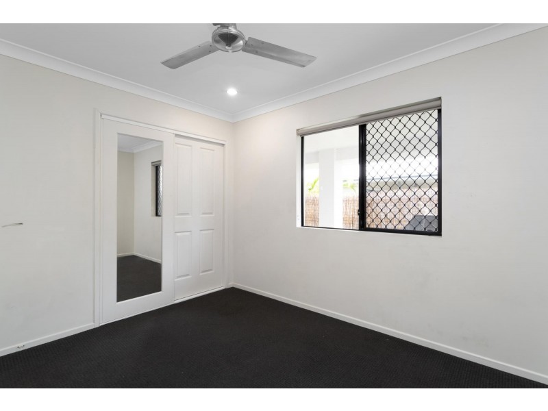 25 Montgomery Street, Rural View QLD 4740