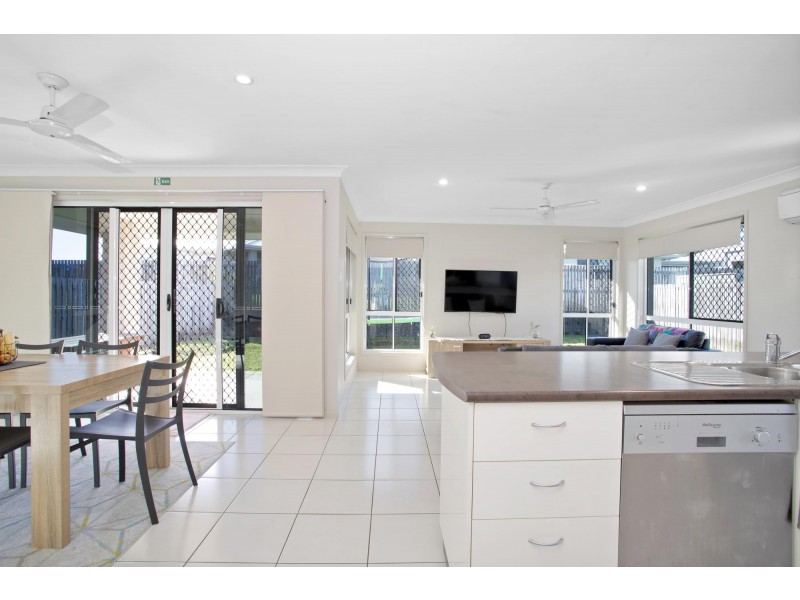 27 Montgomery Street, Rural View QLD 4740