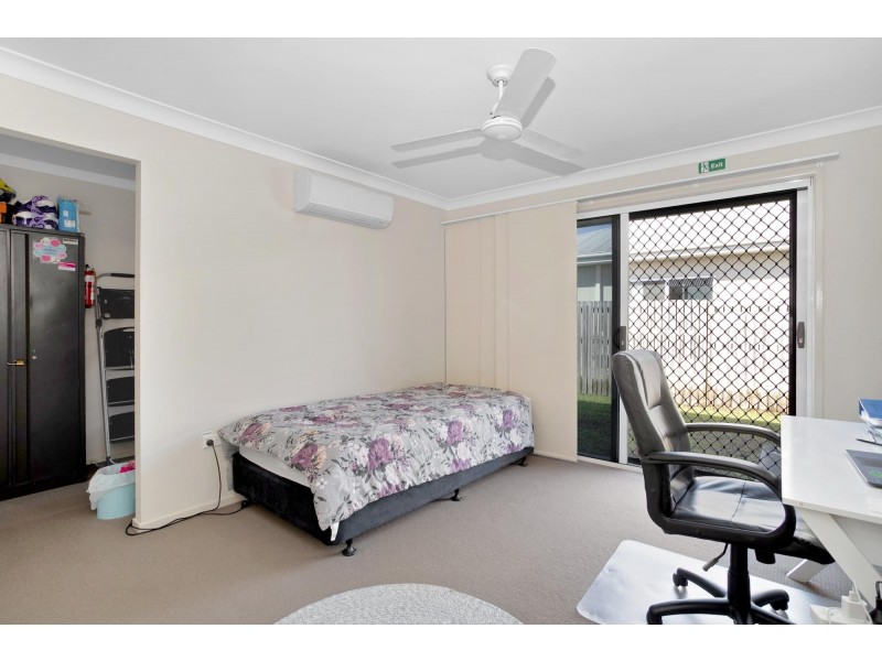 27 Montgomery Street, Rural View QLD 4740