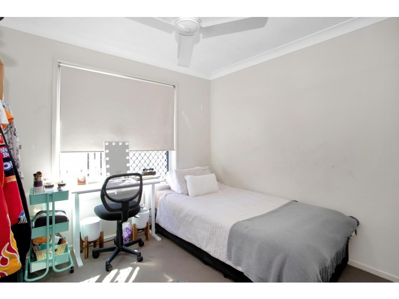 27 Montgomery Street, Rural View QLD 4740