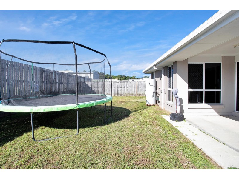 27 Montgomery Street, Rural View QLD 4740