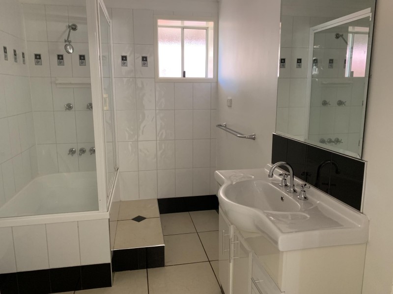4 Grout Street, Moranbah QLD 4744