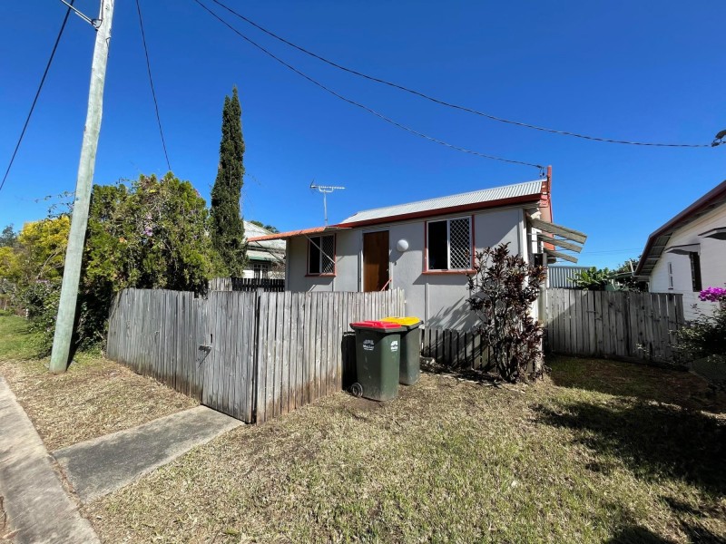8 Tay Street, South Mackay QLD 4740