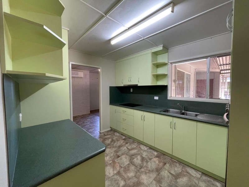 52 Archer Drive, Moranbah QLD 4744
