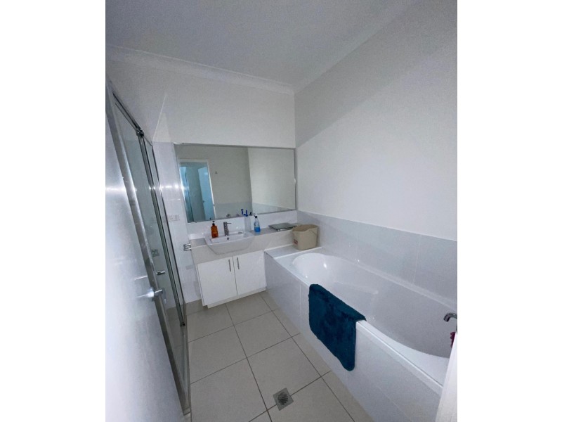 6 Matheson Ct, Middlemount QLD 4746