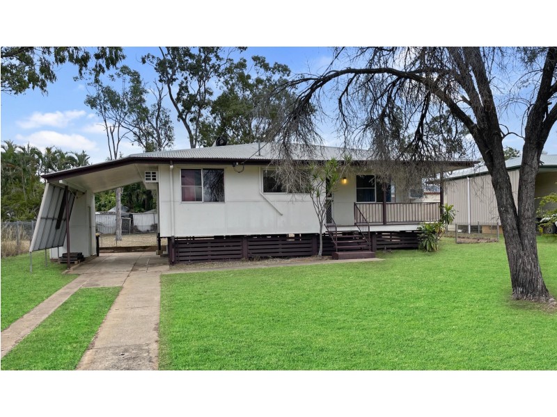 4 Purvis Court, Dysart QLD 4745
