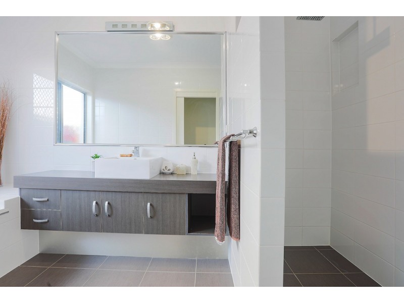 79 Gingham Street, Glenella QLD 4740