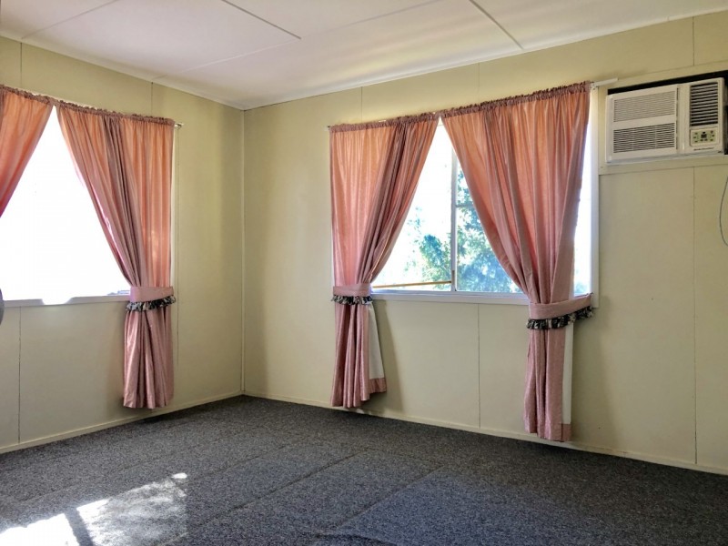 14 Middle Crescent, Dysart QLD 4745