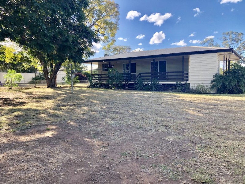14 Middle Crescent, Dysart QLD 4745