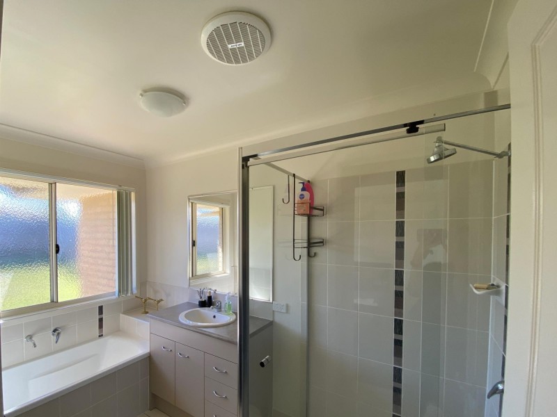 34 Hinze Circuit, Rural View QLD 4740
