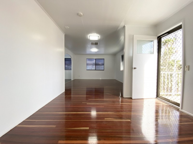 6 Barraclough Crescent, Moranbah QLD 4744