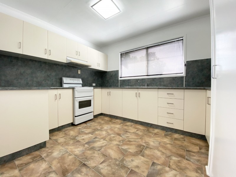 6 Barraclough Crescent, Moranbah QLD 4744