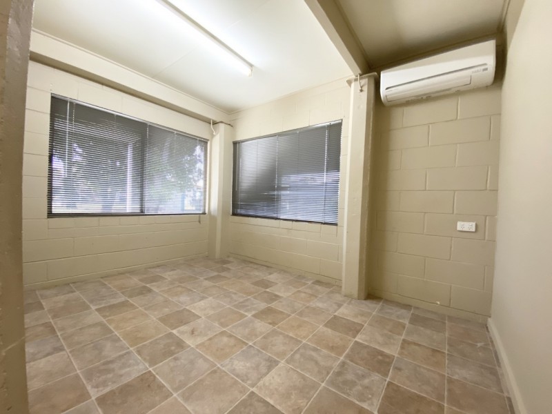 6 Barraclough Crescent, Moranbah QLD 4744