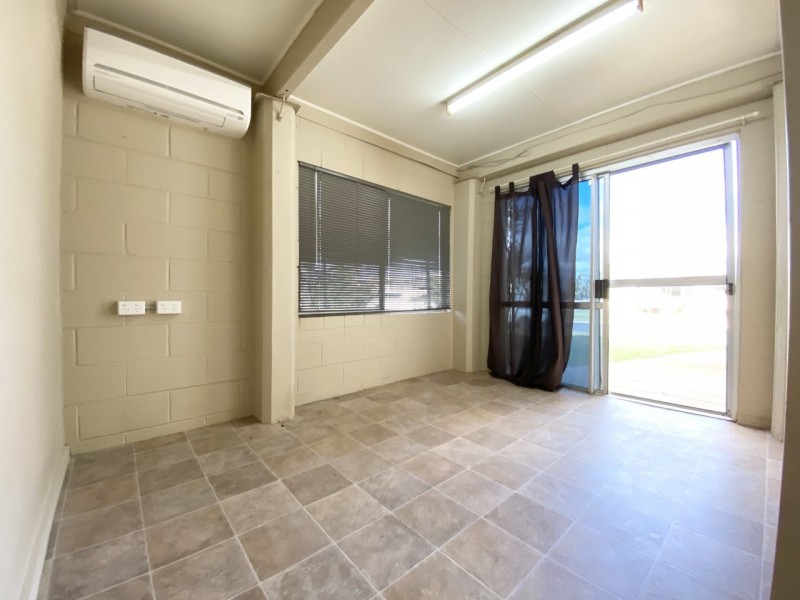 6 Barraclough Crescent, Moranbah QLD 4744