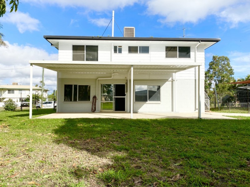 6 Barraclough Crescent, Moranbah QLD 4744