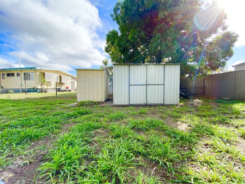 6 Barraclough Crescent, Moranbah QLD 4744