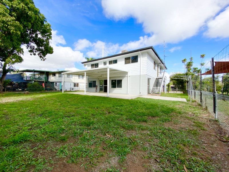 6 Barraclough Crescent, Moranbah QLD 4744