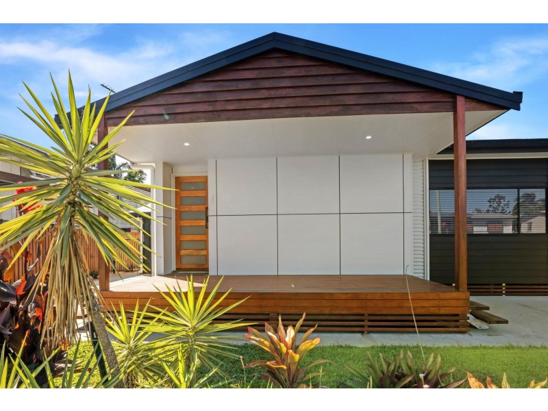 4 Robinson Street, North Mackay QLD 4740