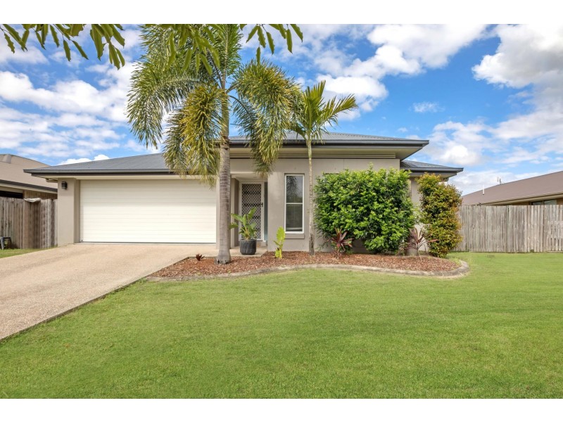 8 O’Neill Place, Marian QLD 4753