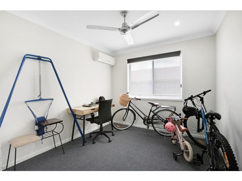 8 O’Neill Place, Marian QLD 4753