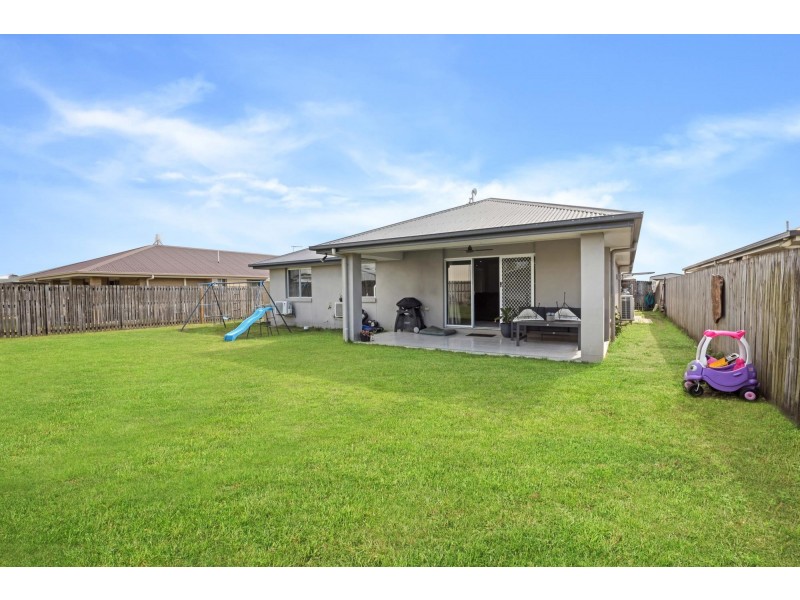 8 O’Neill Place, Marian QLD 4753
