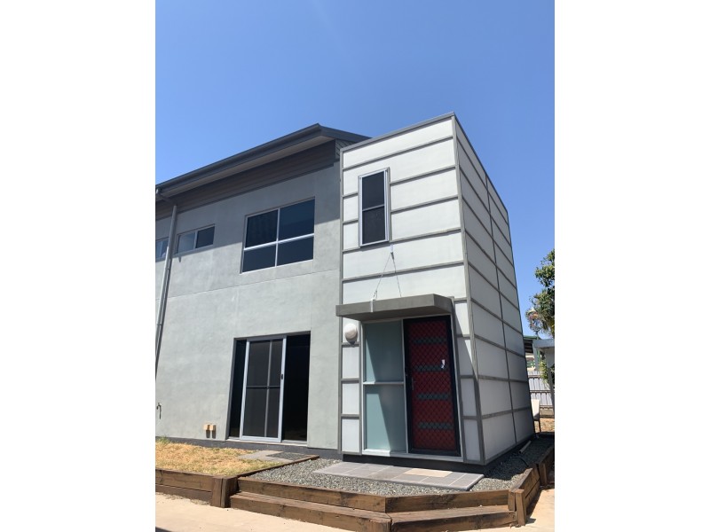 2A/47 Kennedy Drive, Moranbah QLD 4744