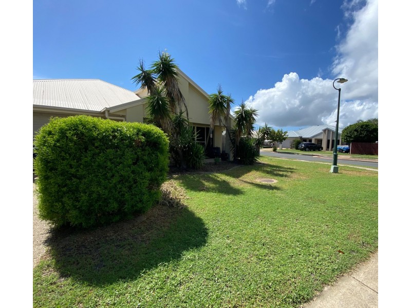 5 Whitehaven Drive, Blacks Beach QLD 4740