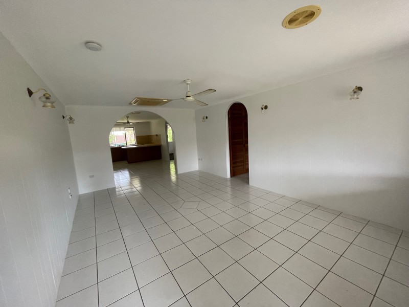 6 Hughes Street, Glenella QLD 4740