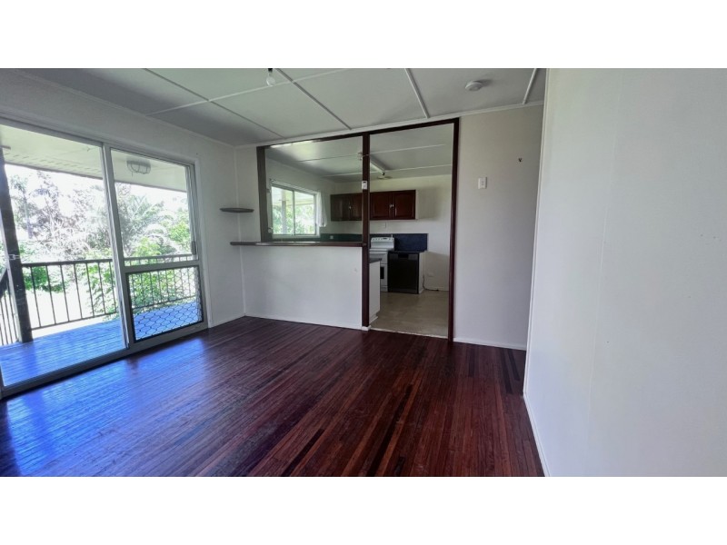 25 Bradman Street, Moranbah QLD 4744